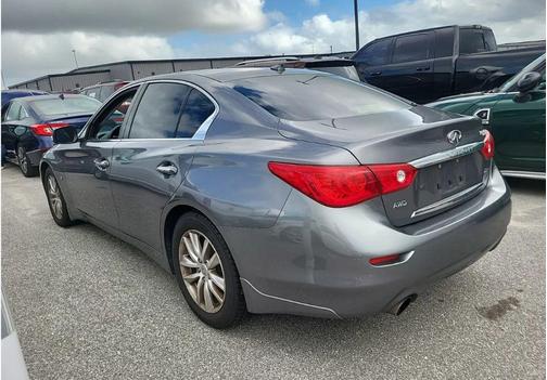 2015 INFINITI Q50 Premium