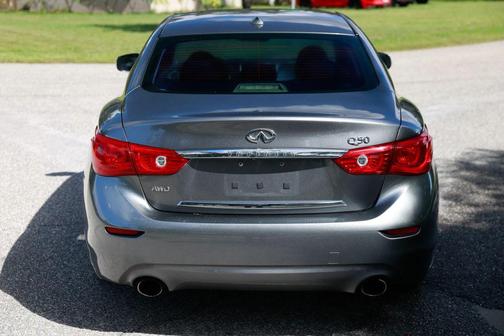 2015 INFINITI Q50 Premium