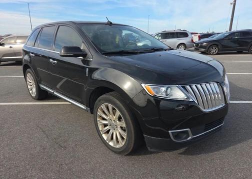 Tuxedo Black Metallic 2013 Lincoln MKX Base