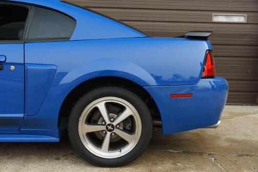 2004 Ford Mustang Mach I