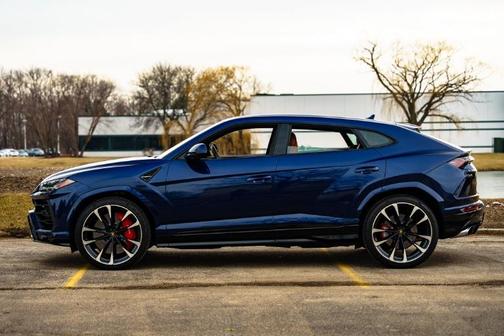 2022 Lamborghini Urus 