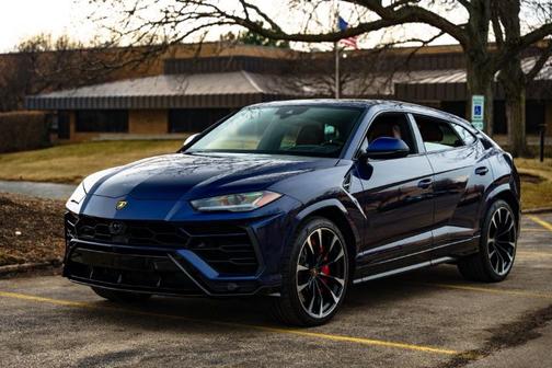 2022 Lamborghini Urus 