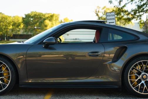 2014 Porsche 911 Turbo S