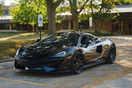 2016 McLaren 570S Base