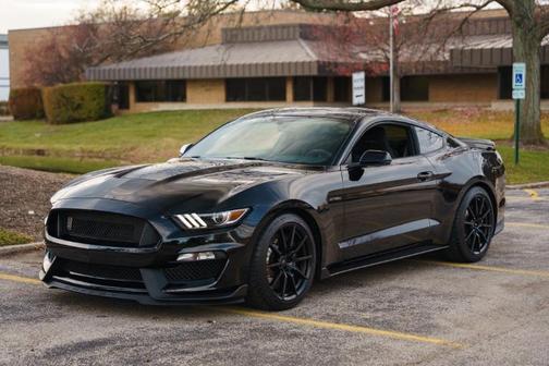 2017 Ford Shelby GT350 Base