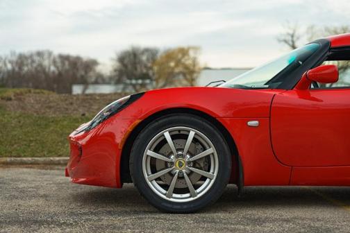 2005 Lotus Elise 