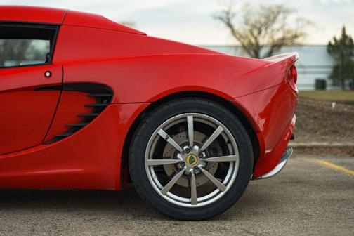 2005 Lotus Elise 