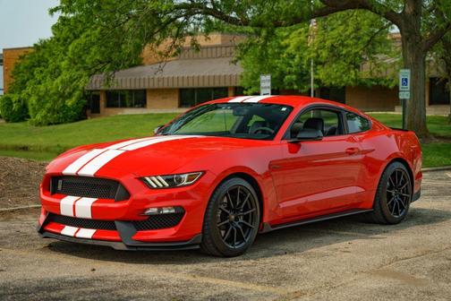 2016 Ford Shelby GT350 Base