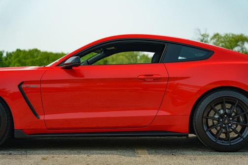 2016 Ford Shelby GT350 Base