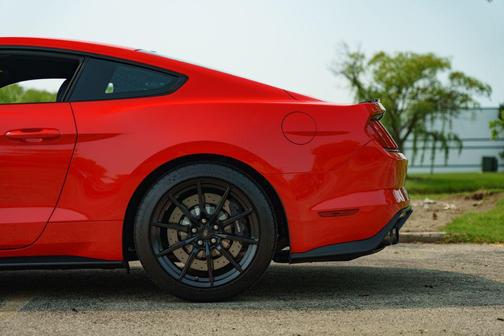 2016 Ford Shelby GT350 Base