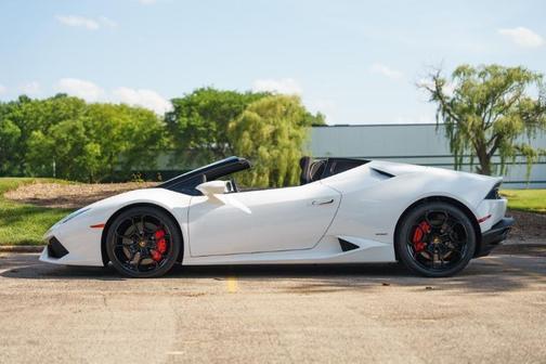 White 2017 Lamborghini Huracan LP610-4