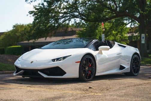 White 2017 Lamborghini Huracan LP610-4