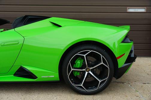 2020 Lamborghini Huracan EVO Base