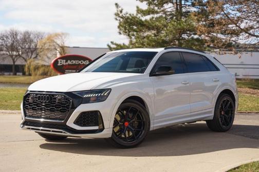 Glacier White Metallic 2024 Audi RS Q8 4.0T quattro