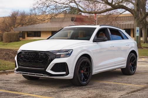 Glacier White Metallic 2024 Audi RS Q8 4.0T quattro