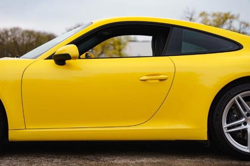 Racing Yellow 2017 Porsche 911 Carrera