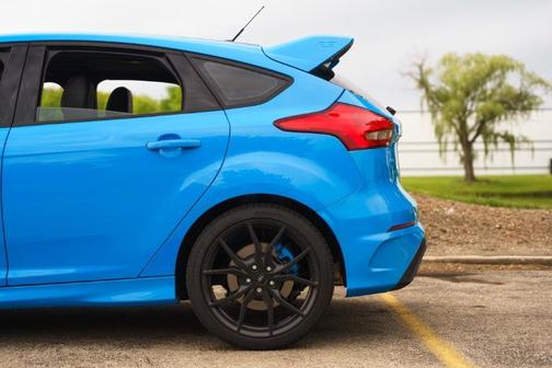 Nitrous Blue 2016 Ford Focus RS Base