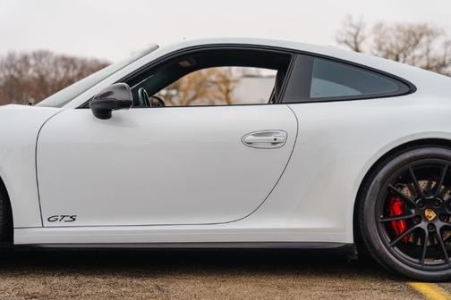 2015 Porsche 911 Carrera GTS