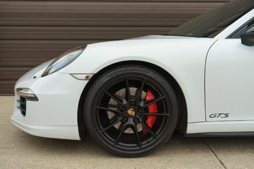 2015 Porsche 911 Carrera GTS