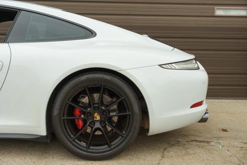 2015 Porsche 911 Carrera GTS