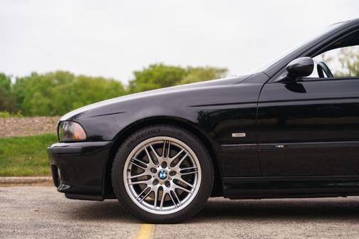 Jet Black 2001 BMW M5
