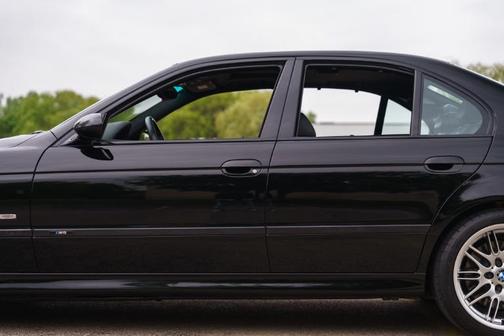 Jet Black 2001 BMW M5