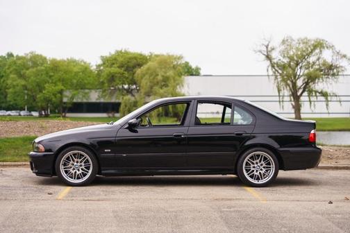 Jet Black 2001 BMW M5