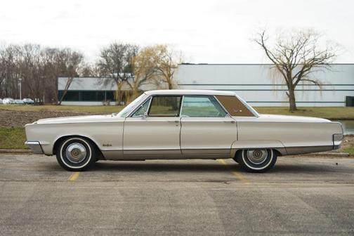 1966 Chrysler New Yorker 