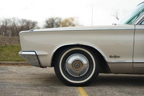 1966 Chrysler New Yorker 