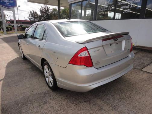 2012 Ford Fusion SE