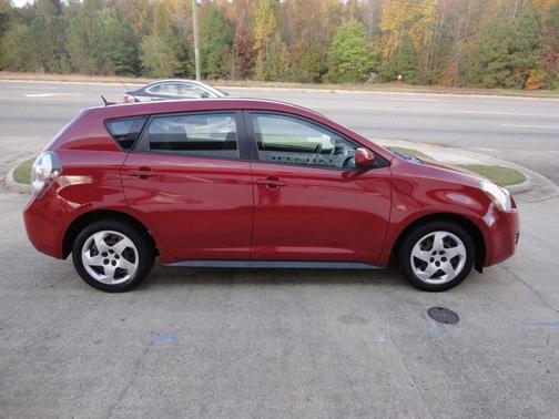 2009 Pontiac Vibe Base