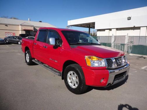 2005 Nissan Titan LE Crew Cab