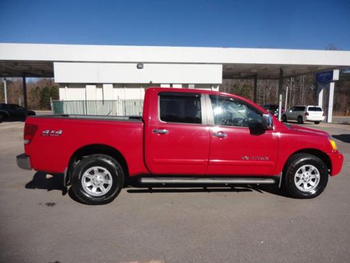 2005 Nissan Titan LE Crew Cab