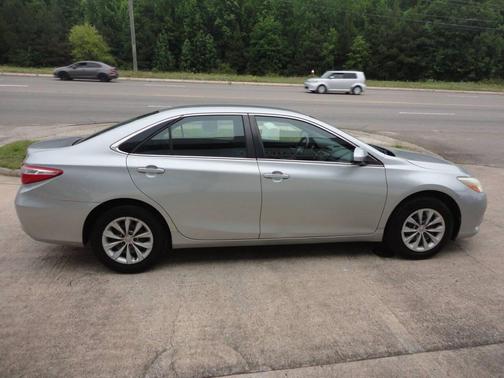 Celestial Silver Metallic 2015 Toyota Camry SE