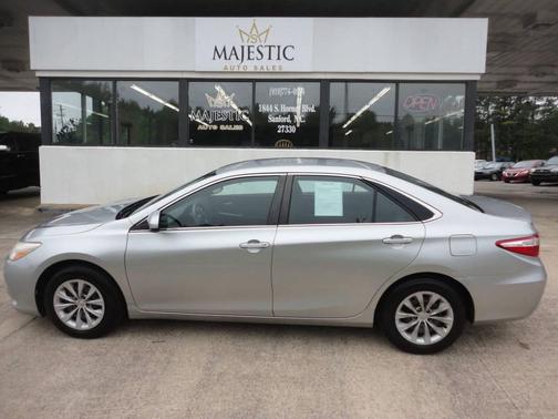 Celestial Silver Metallic 2015 Toyota Camry SE