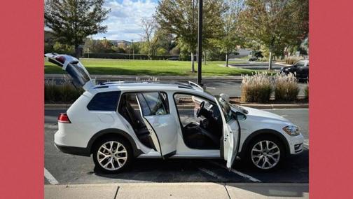 2019 Volkswagen Golf Alltrack TSI S