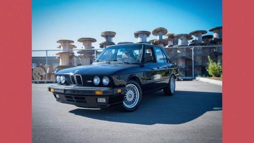 1988 BMW M5 Base