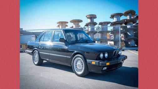 1988 BMW M5 Base