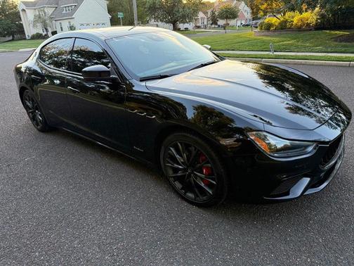 Black Siena Metallescent 2019 Maserati Ghibli S Q4 GranSport