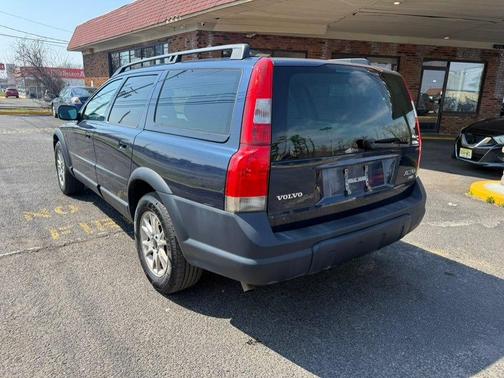 Blue Metallic 2004 Volvo XC70 2.5T