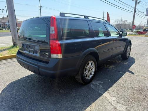 Blue Metallic 2004 Volvo XC70 2.5T