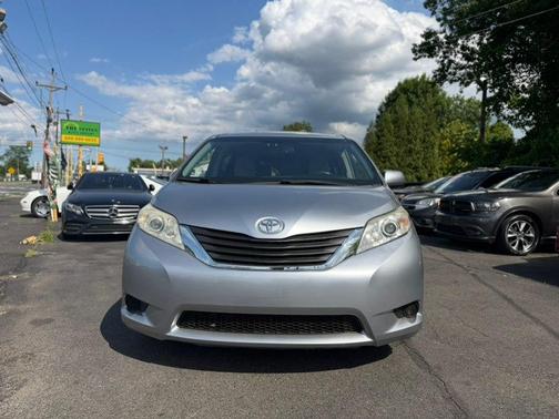 Predawn Gray Mica 2015 Toyota Sienna LE