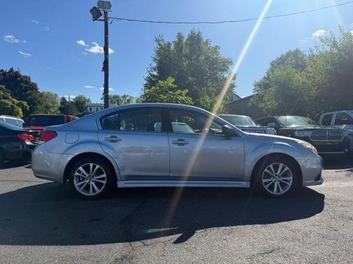 Ice Silver Metallic 2014 Subaru Legacy Base