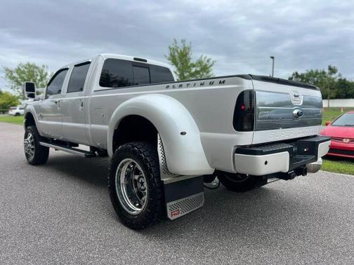 White 2014 Ford F-350 Lariat Super Duty