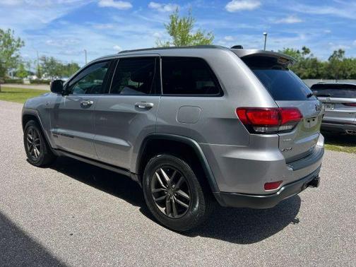 2016 Jeep Grand Cherokee Laredo
