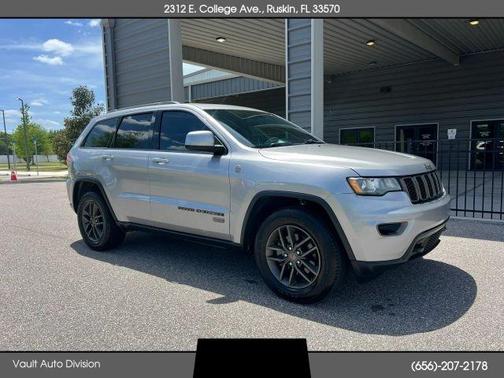 2016 Jeep Grand Cherokee Laredo