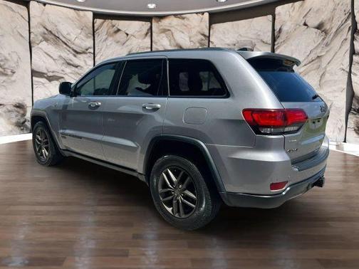 Gray 2016 Jeep Grand Cherokee Laredo