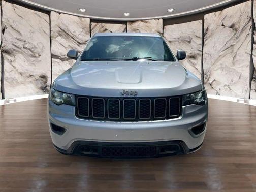 Gray 2016 Jeep Grand Cherokee Laredo
