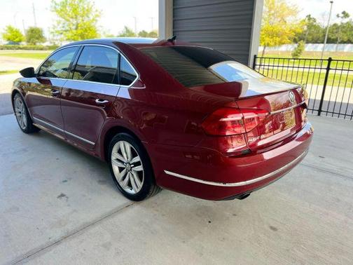 Fortana Red Metallic 2016 Volkswagen Passat 1.8T SEL