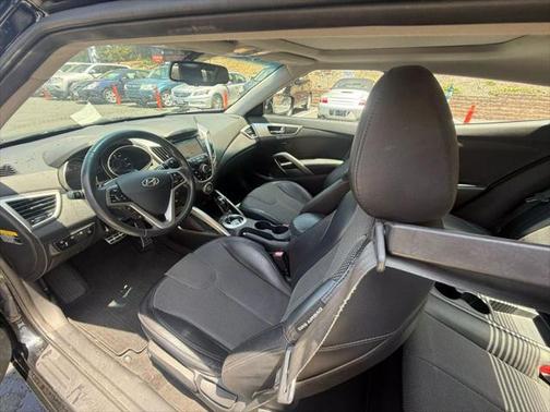 2012 Hyundai Veloster Base